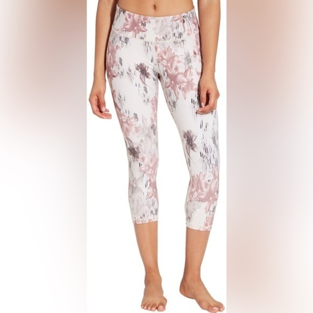 CALIA Leggings Medium Cream Pink Essential Capri High Rise Neutral Garden ww